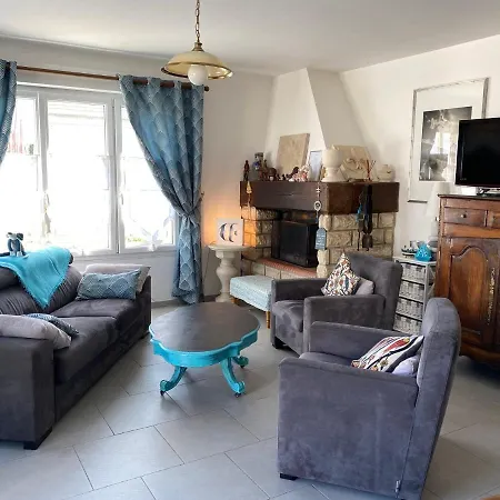 Belle La Galinoche * Le Home Varaville